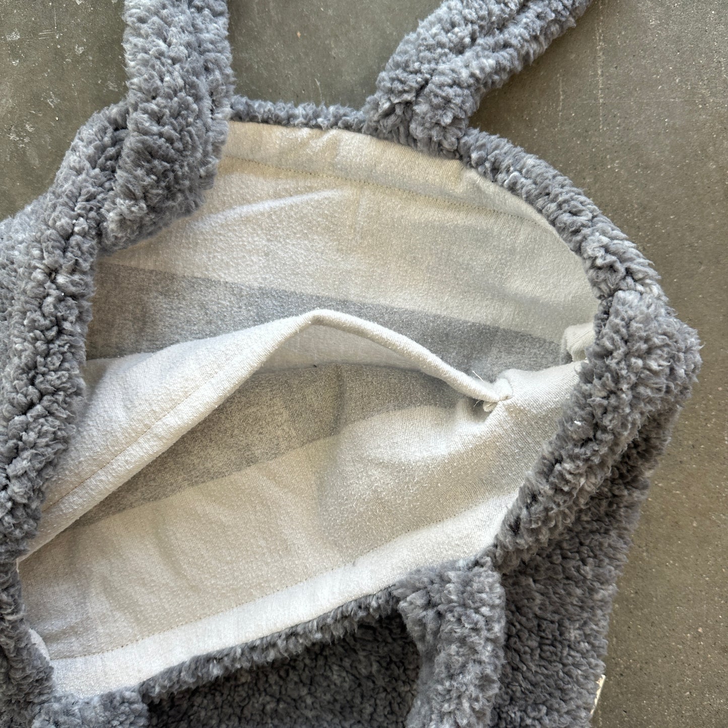 Teddy Tote - Grey