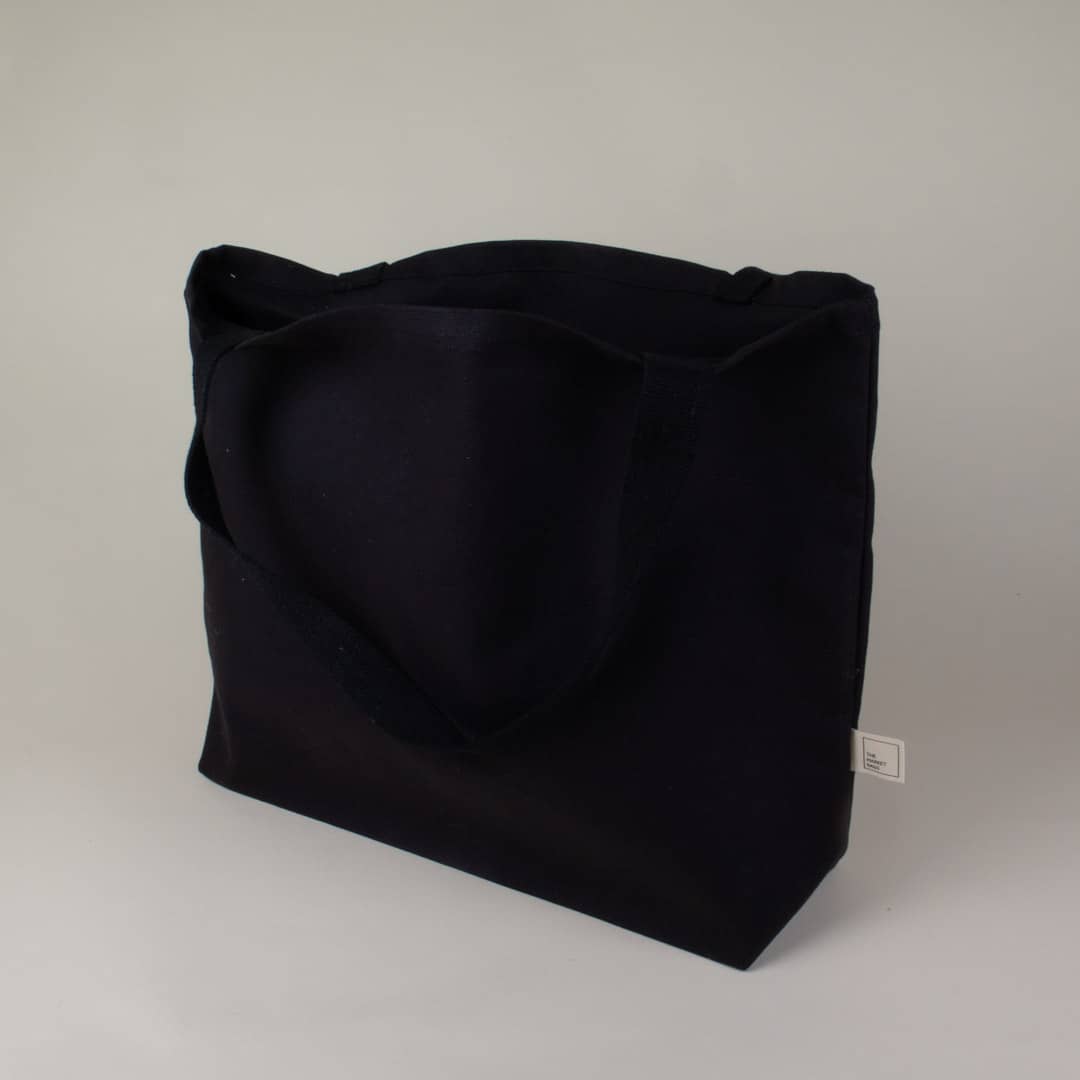 The Oversized Tote - Black