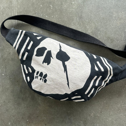 The Cross Body Bag - Capita Skull
